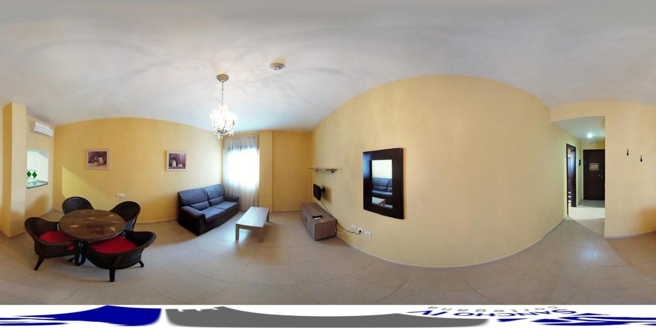 Apartamentos Sancho IV กอร์เตกานา ภายนอก รูปภาพ