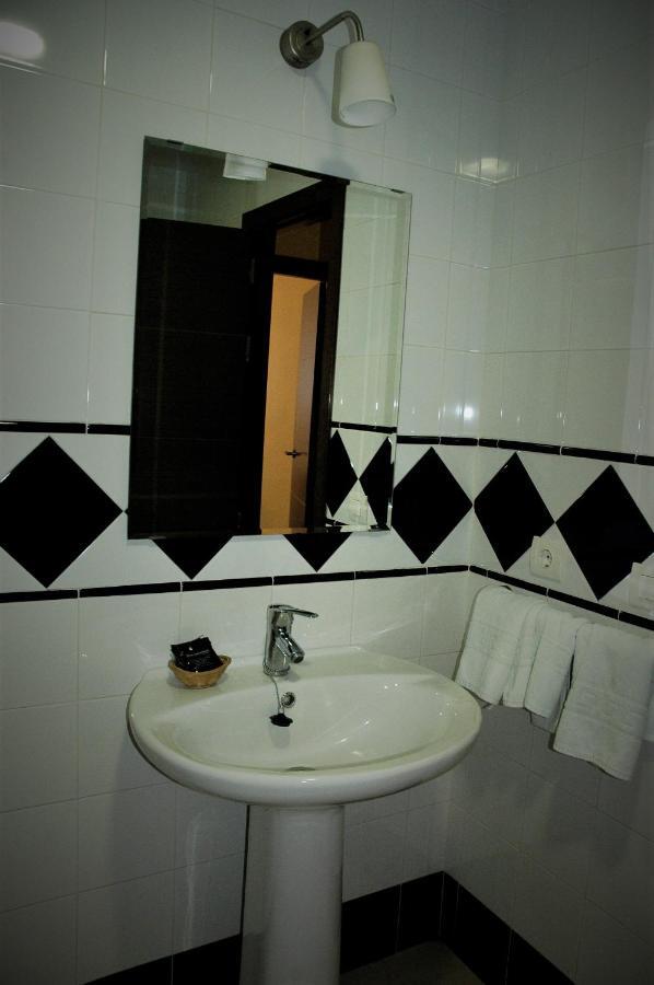 Apartamentos Sancho IV กอร์เตกานา ภายนอก รูปภาพ