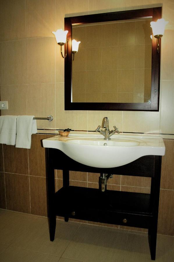 Apartamentos Sancho IV กอร์เตกานา ภายนอก รูปภาพ