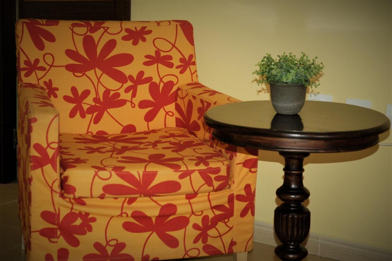 Apartamentos Sancho IV กอร์เตกานา ภายนอก รูปภาพ